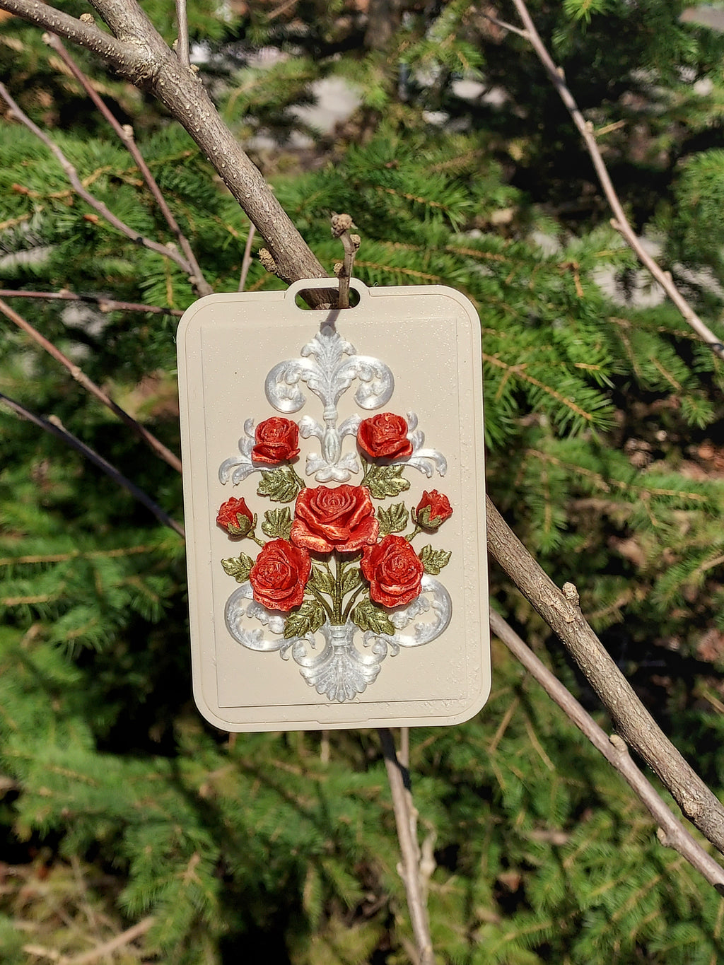 Sculpted Vintage Rose Filigree Card Holder