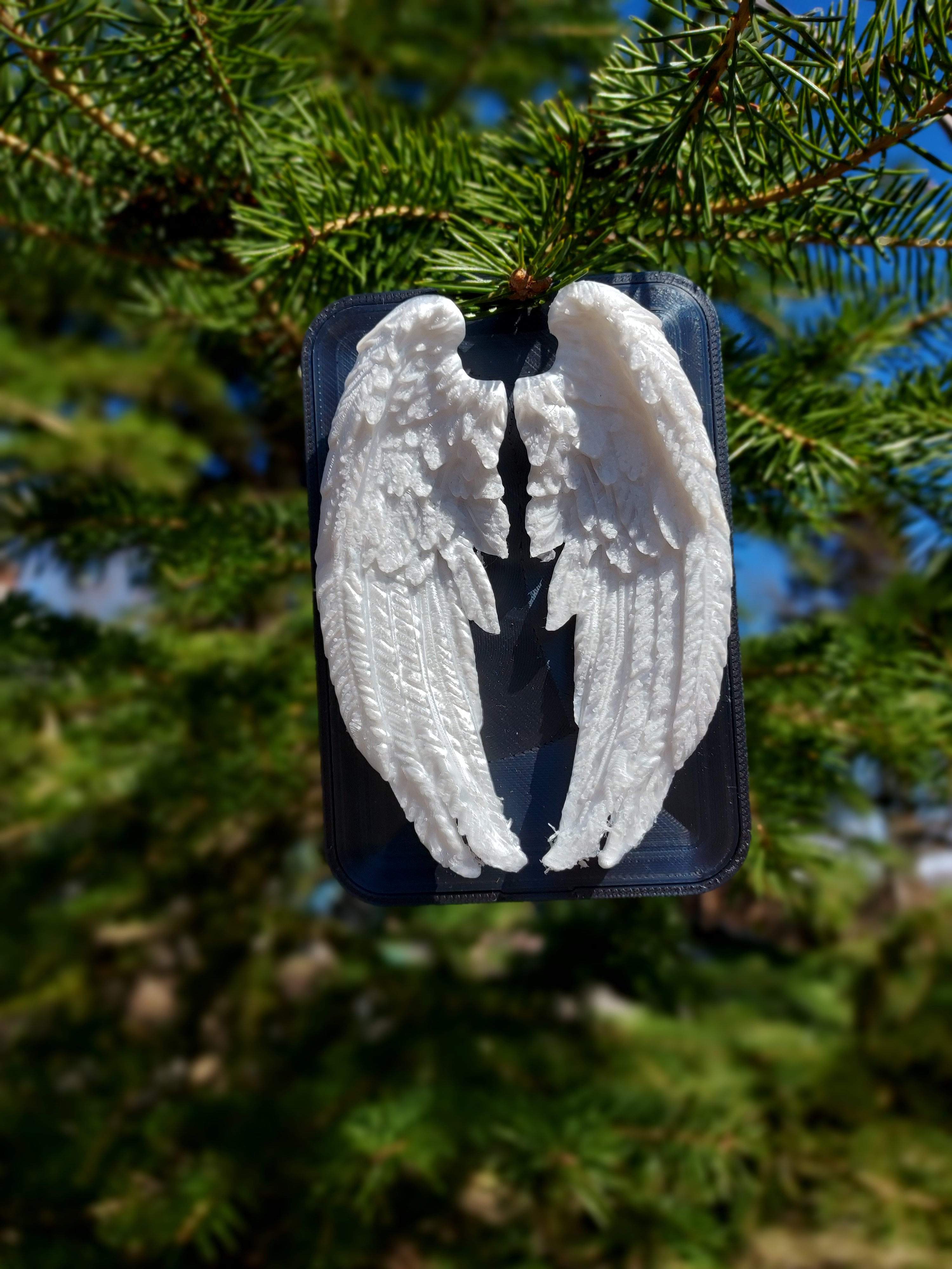 Sculpted Angel Wings Card Holder
