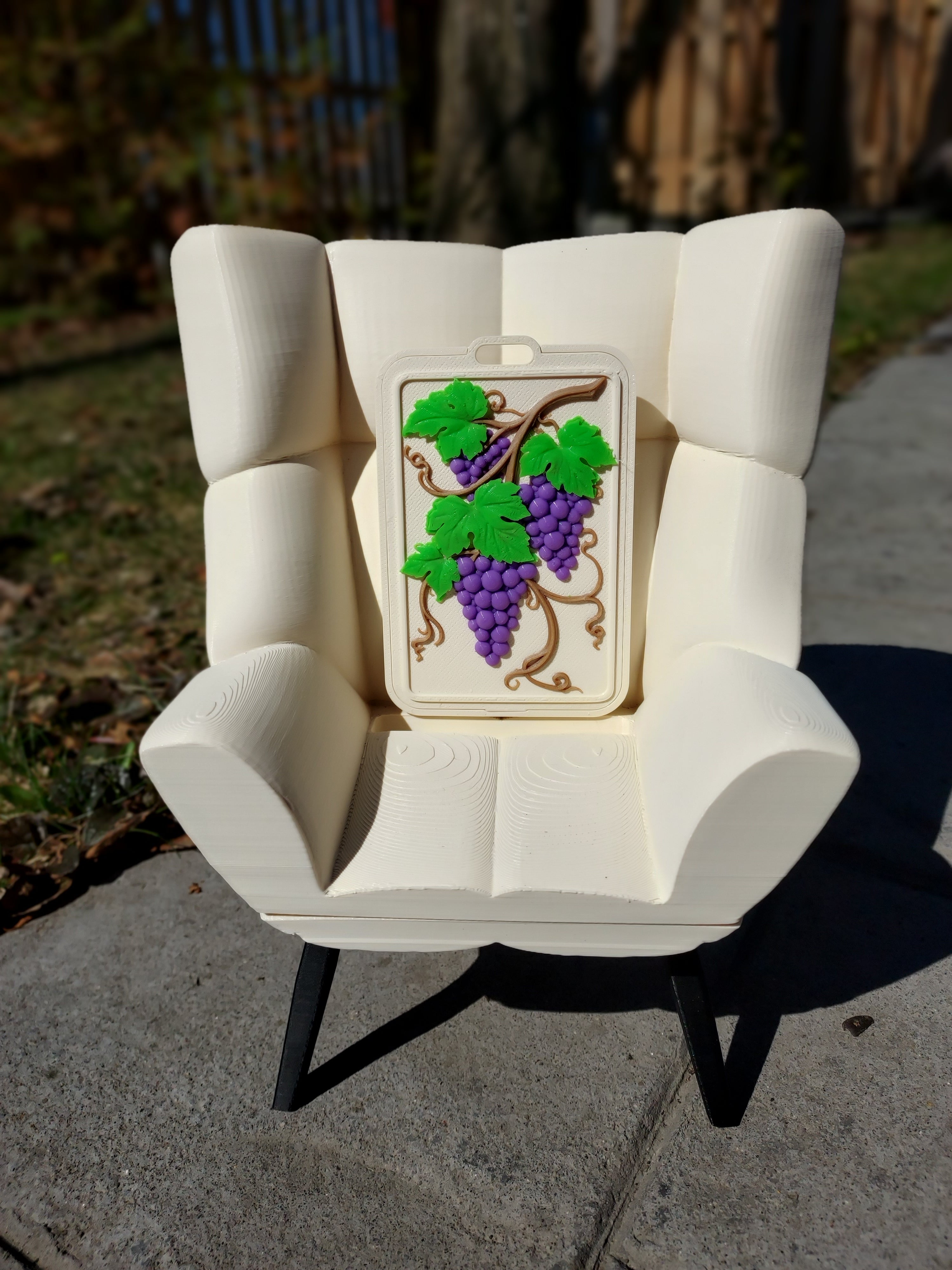 Vineyard Grapes Relief Card Holder
